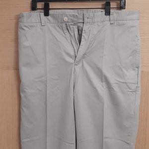 Mens Vineyard Vines Khaki pants size 34/34